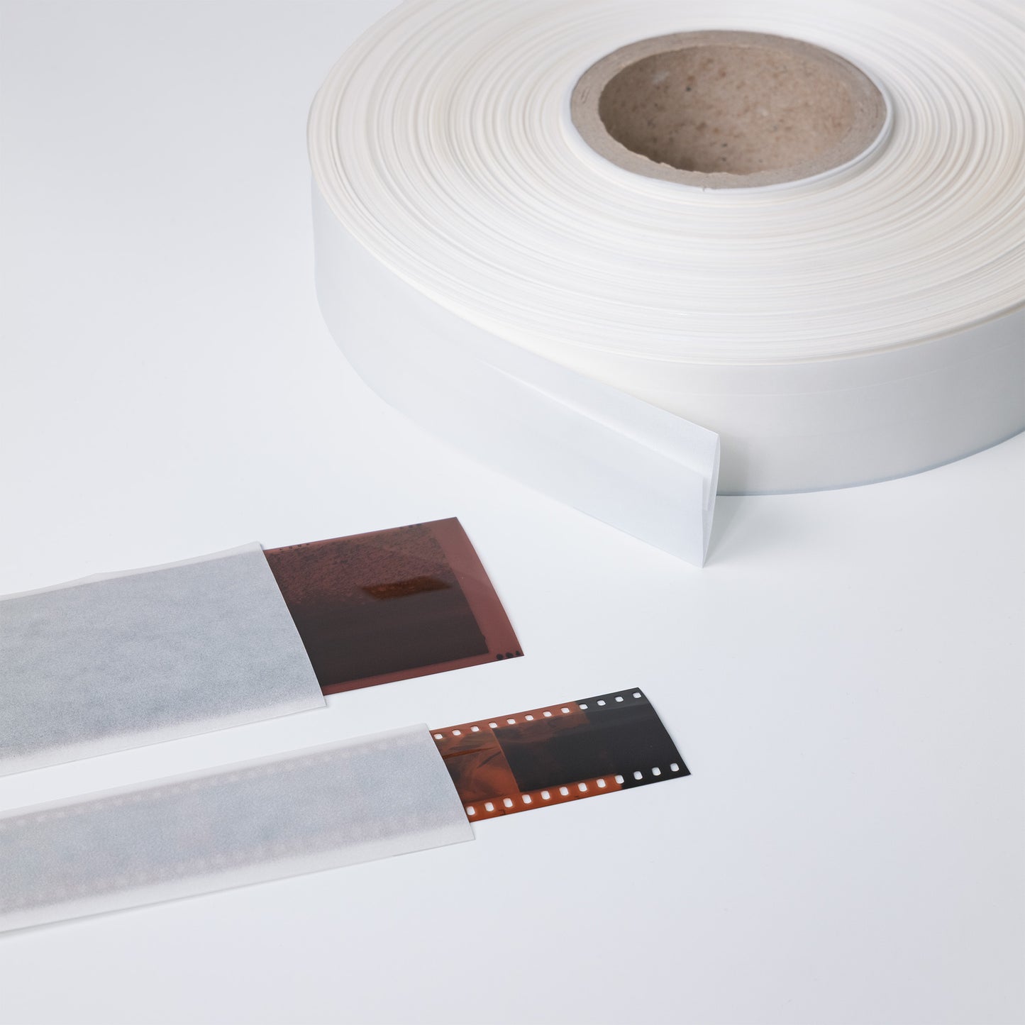 CONTINUOUS PERGAMIN NEGATIVE SLEEVE 135