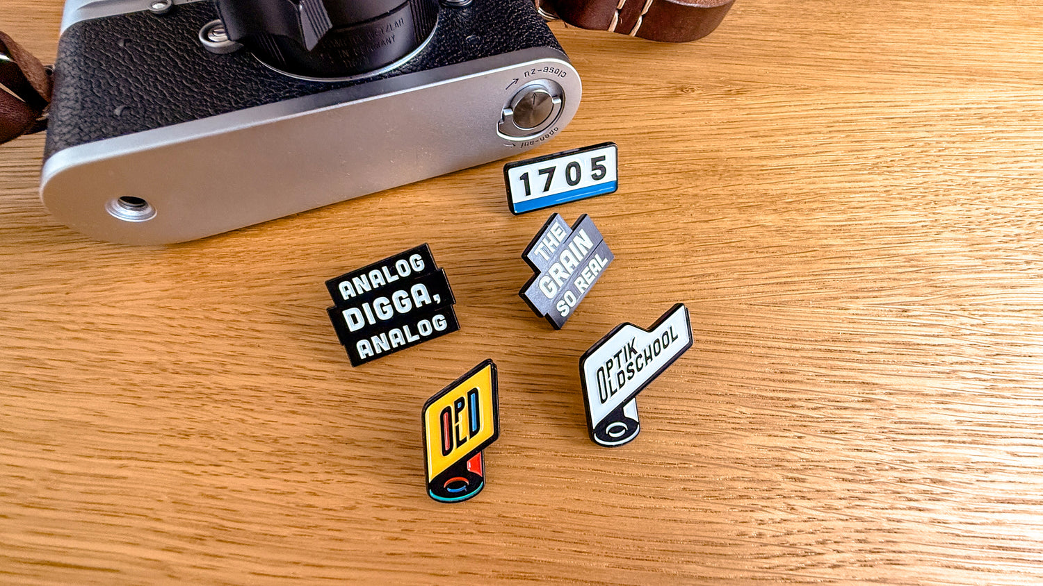 Optik Oldschool Pins